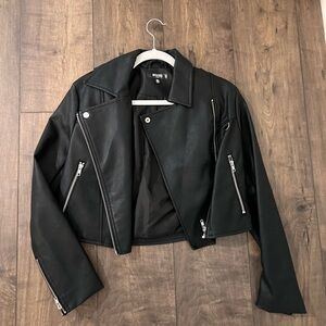 MISSGUIDED cropped leather jacket